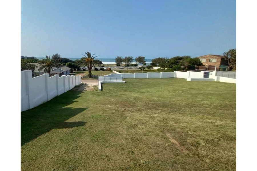 0 Bedroom Property for Sale in Wavecrest Eastern Cape